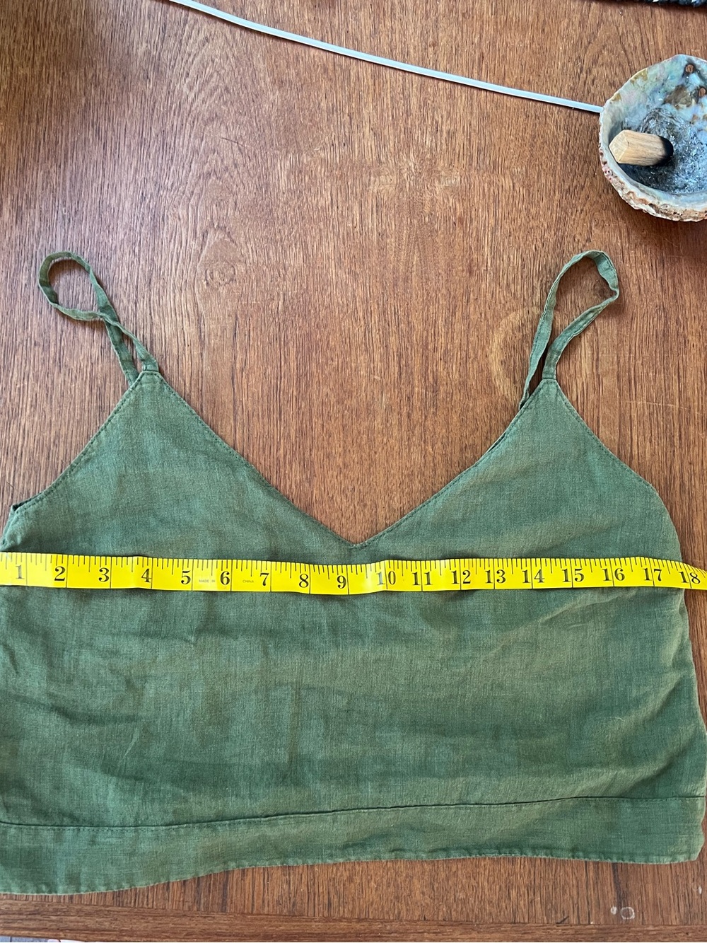 Cropped Linen Tank Top - Picture 3 of 4